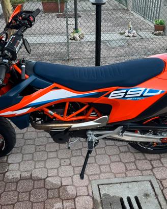 ktm 690 smc-r 2023