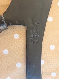 Antica falce in ferro