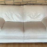 Divano Chateau d'Ax a 2 posti in pelle bianca