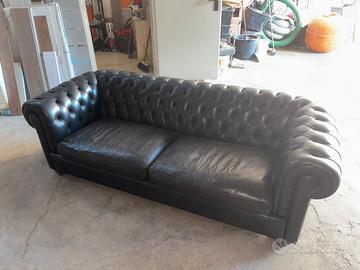 Divano Chester 2 posti pelle