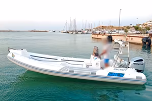 Gommone SACS 25 + Motore Honda BF250 (187 ore)