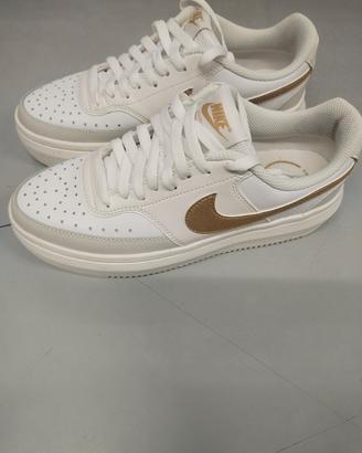 Nike court vision alta 