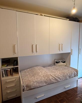 Armadio con letto singolo e letto estraibile