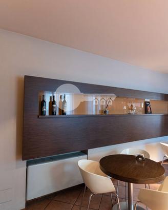 Bar centrale a casteletto di leno
