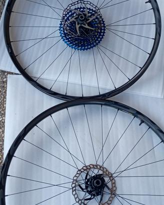 Ruote 29 carbon Boost  1.4 kg + cassetta Leonardi 