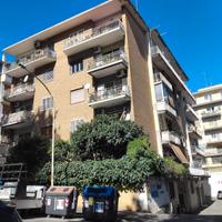 Portuense - magazzino ampia metratura