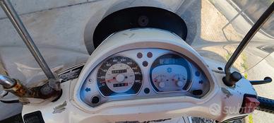 Beverly tourer 400 2010