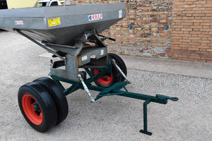 Spandiconcime faza 600 lt con carrello