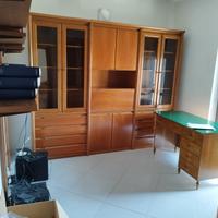 Libreria in legno massello a tre moduli