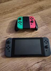 Nintendo switch (NON Oled) +4 Joycon