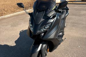 Tmax 560