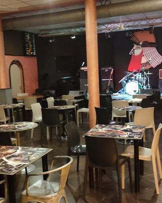 Locale serale / Ristorante / Pub