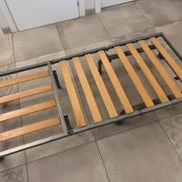 Struttura poltrona letto con doghe in legno