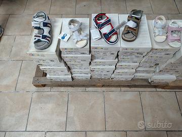 stock calzature estive da bambino/a 