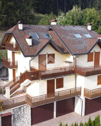 4 LOCALI A ROANA