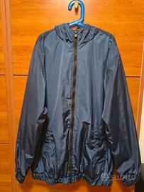 GIACCA IMPERMEABILE CON CAPPUCCIO