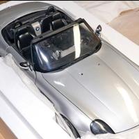 Kyosho BMW z8 007 the world Is not enough 1:12