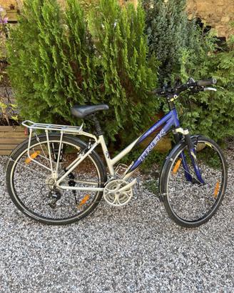 Trek 7300 FX donna – Shimano Deore, super accessor