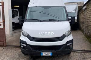 Iveco daily 35s14 furgonato passo medio
