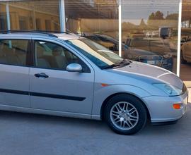 Ford Focus 1.8 TDDi cat SW Ghia