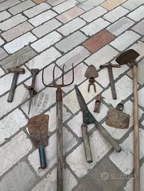 Antiquariato atrezzi agricoli antichi