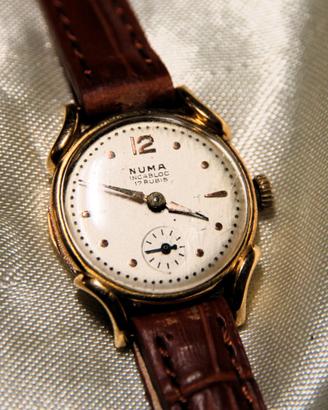 Orologio da donna " Numa " in oro 750