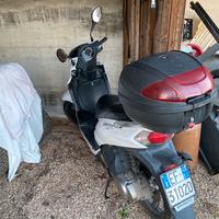 Peugeot tweet 125 2015