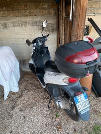 Peugeot tweet 125 2015