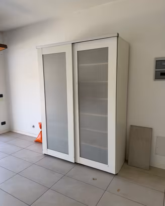 Armadio IKEA 2 ante scorrevoli grande e funzionale