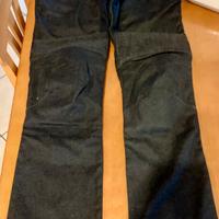 Jeans neri da donna da moto