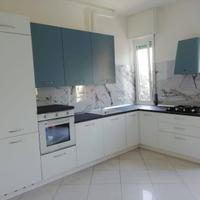 CUCINA ARREDO CON ELETTRODOMESTICI