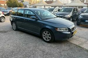 Volvo V50 D2 R-design