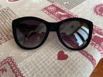 Occhiali da sole neri