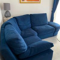 Divano ad angolo in alcantara blu