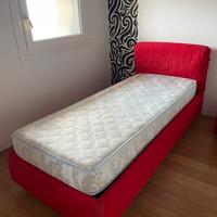 Letto singolo rosso