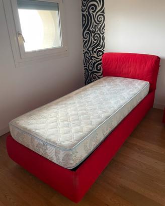 Letto singolo rosso
