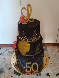Torta finta scenografica donna 50 anni