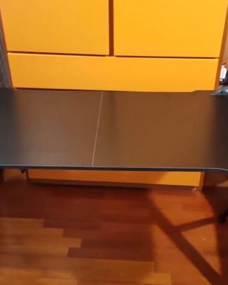 Scrivania da gaming con led
