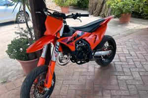 Ktm sx 125 2025 con triplica omologazione da VM