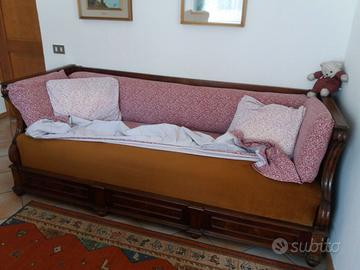 DIVANO CENTENARIO ANTIQUARIATO