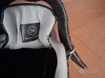 scarpe ginnastica con chiusura a strappo