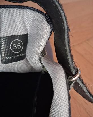 scarpe ginnastica con chiusura a strappo