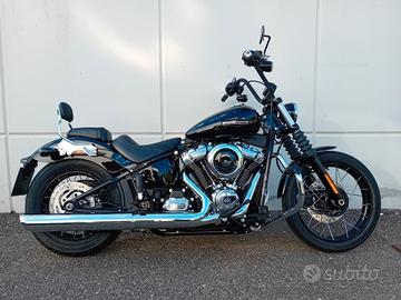 Harley-Davidson Softail Street Bob raggi