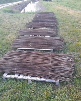 tutori o paletti in ferro 