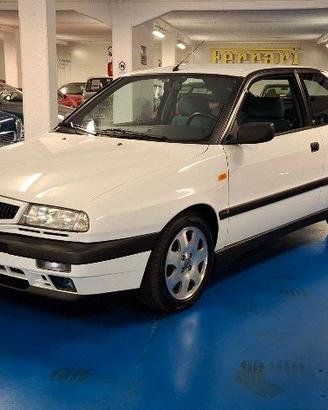 LANCIA Delta 2.0 TURBO 16V HF**1 PROPRIETARIO*51