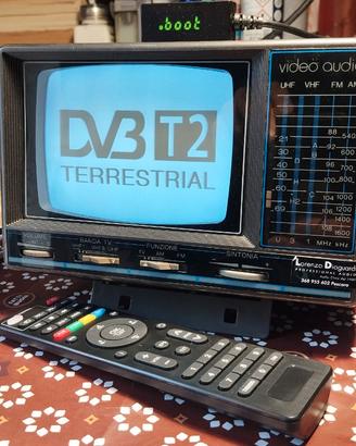 TV bianco e nero con digitale terrestre