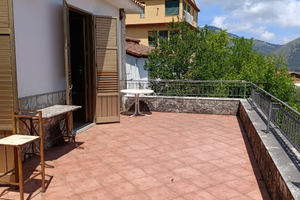 Casa c. o. m. p. r. o