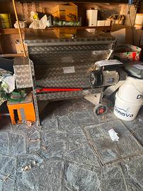 pigiadiraspatrice elettrica con pompa in acciaio