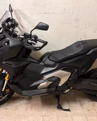 Xadv 750
