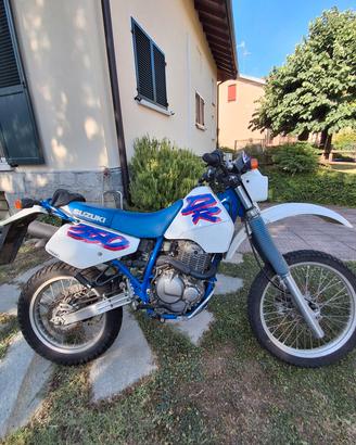 Suzuki DR 350